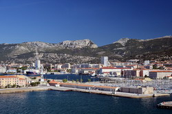 Toulon Cruise Port Taxi and chauffeur service on Mercedes V class, transfer by Mercedes Sclass, Minivan or VIANO Toulon Cruise Port Taxi and chauffeur service on Mercedes V class, transfer by Mercedes Sclass, Minivan or VIANO